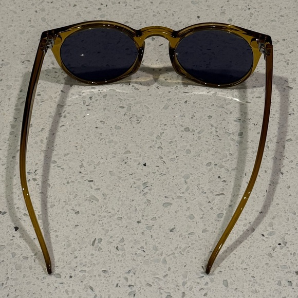 & Other Stories Round Mustard Yellow Sunglasses - Picture 8 of 12